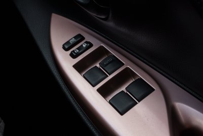 TOYOTA VIOS 1.5 MID AT ปี 2020 (1ขญ4390)