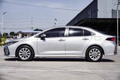 TOYOTA ALTIS 1.6 G (MNC) AT ปี2019 (9กฎ9013)