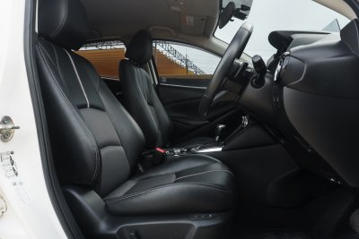 MAZDA 2 1.3 S (LEATHER) ปี2022 จด2023 (ขฉ7483)