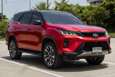TOYOTA FORTUNER 2.8 LEGENDER 4WD ปี2021 จด2022 (3ขข8548)