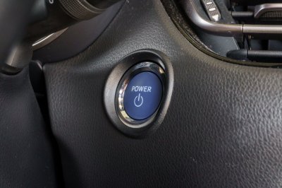 TOYOTA CHR 1.8 HV HI AT ปี 2018 (7กผ5298)