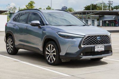TOYOTA COROLLA CROSS 1.8 HYBRID PREMIUM SAFETY ปี2021 (2ขฬ3052)