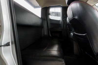 ISUZU D-MAX 1.9 CAB Z HI-LANDER AT ปี2017 (2ฒข5269)