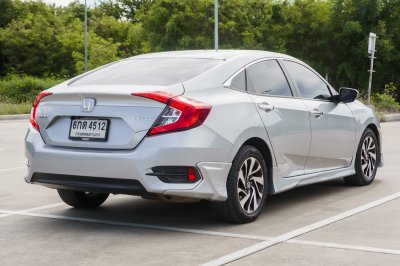 HONDA CIVIC 1.8 EL AT ปี 2017 (6กต4512)