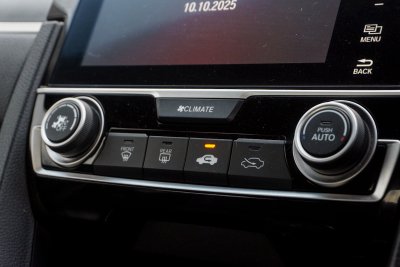 HONDA CIVIC 1.8 EL AT ปี 2019 (ขง7871)