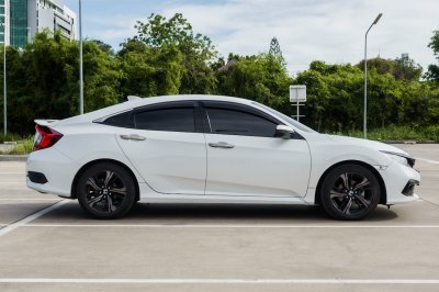 HONDA CIVIC 1.5 TURBO RS ปี2020 จด2021 (1ขผ6898)