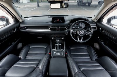 MAZDA CX-5 2.2 XLD 4WD AT ปี2019 (9กน4251)