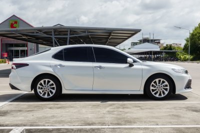 TOYOTA CAMRY 2.5 SPORT ปี2022 (2ขฬ7233)