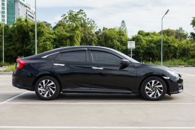 HONDA CIVIC 1.8 EL AT ปี 2016 (6กฉ9824)
