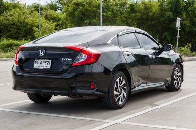 HONDA CIVIC 1.8 EL AT ปี 2016 (6กฉ9824)