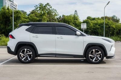 TOYOTA YARIS CROSS 1.5 HEV PREMIUM AT ปี 2023 (6ขฎ4991)