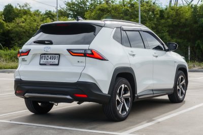 TOYOTA YARIS CROSS 1.5 HEV PREMIUM AT ปี 2023 (6ขฎ4991)