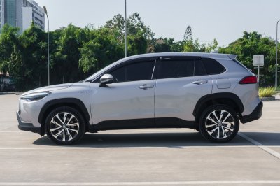 TOYOTA COROLLA CROSS 1.8 HYBRID PREMIUM ปี2021 (1ขย4975)