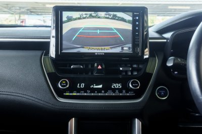 TOYOTA COROLLA CROSS 1.8 HYBRID PREMIUM ปี2021 (1ขย4975)