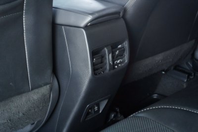 TOYOTA COROLLA CROSS 1.8 HYBRID PREMIUM ปี2021 (1ขย4975)