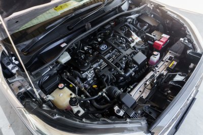 TOYOTA COROLLA CROSS 1.8 HYBRID PREMIUM ปี2021 (1ขย4975)