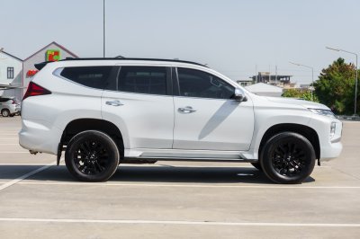 MITSUBISHI PAJERO 2.4 GT PREMIUM ELITE EDITION ปี2022 (2ขห8137)