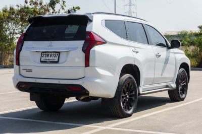 MITSUBISHI PAJERO 2.4 GT PREMIUM ELITE EDITION ปี2022 (2ขห8137)