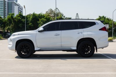 MITSUBISHI PAJERO 2.4 GT PREMIUM ELITE EDITION ปี2022 (2ขห8137)