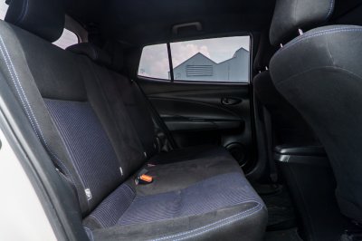 TOYOTA YARIS 1.2 E AT ปี 2019 (9กฐ6874)