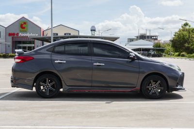 TOYOTA YARIS 1.2 S AT ปี 2017 (กค3084)