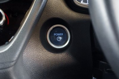 TOYOTA COROLLA CROSS 1.8 HYBRID SMART ปี2021 (1ขษ1638)