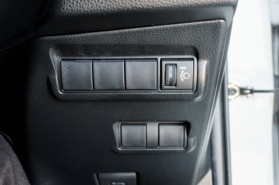 TOYOTA COROLLA CROSS 1.8 HYBRID SMART ปี2021 (1ขษ1638)