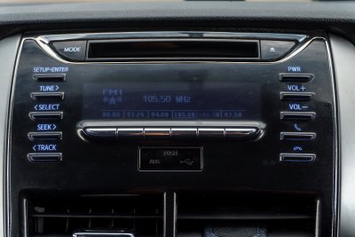 TOYOTA YARIS 1.2 E AT ปี 2019 (9กฐ6874)