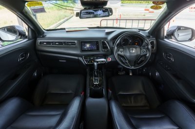 HONDA HR-V 1.8 RS ปี2019 จด2020 (1ขค6371)