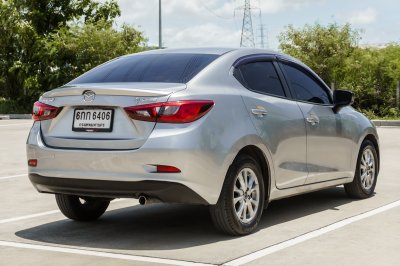 MAZDA 2 1.3 HIGH CONNECT ปี2016 (6กก6406)