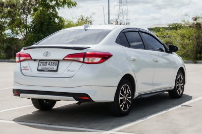 TOYOTA YARIS ATIV 1.2 PLAY SPORT PREMIUM AT ปี 2021 (2ขฮ4380)