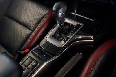 TOYOTA FORTUNER 2.4 LEGENDER ปี2021 (1ขห682)