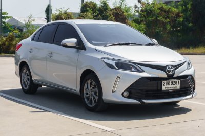TOYOTA VIOS 1.5 MID ปี2022 (2ขฮ9261)