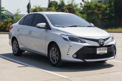 TOYOTA VIOS 1.5 MID ปี2022 (2ขล2095)