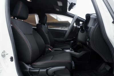 HONDA JAZZ 1.5 RS AT ปี 2017 (8กฉ6498)