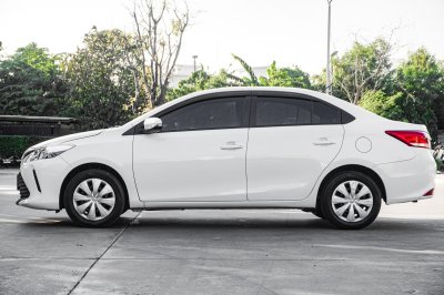TOYOTA VIOS 1.5 J AT ปี2017 (ติดแก๊ส LPG) (6กย1016)