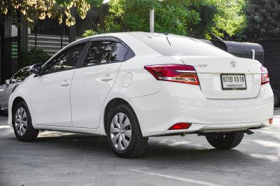 TOYOTA VIOS 1.5 J AT ปี2017 (ติดแก๊ส LPG) (6กย1016)
