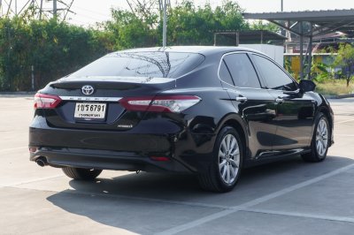 TOYOTA CAMRY 2.5 HYBRID PREMIUM ปี2020 จด2021 (1ขร6791)