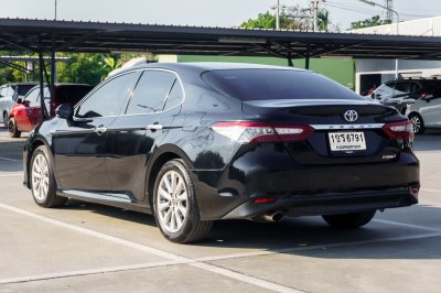 TOYOTA CAMRY 2.5 HYBRID PREMIUM ปี2020 จด2021 (1ขร6791)