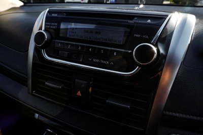 TOYOTA VIOS 1.5 J AT ปี2017 (ติดแก๊ส LPG) (6กย1016)