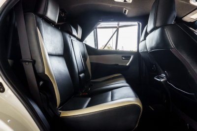 TOYOTA FORTUNER 2.8 LEGENDER 4WD AT ปี2021 (จค7793)