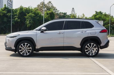 TOYOTA COROLLA CROSS 1.8 HYBRID PREMIUM SAFETY ปี2021 (1ขช9884)