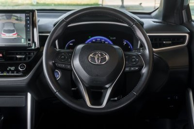 TOYOTA COROLLA CROSS 1.8 HYBRID PREMIUM SAFETY ปี2021 (1ขช9884)
