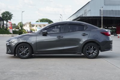 MAZDA 2 1.3 HIGH CONNECT ปี2018 (7กฮ2428)