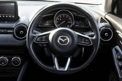 MAZDA 2 1.3 HIGH CONNECT AT 2018 (7กฮ2428)
