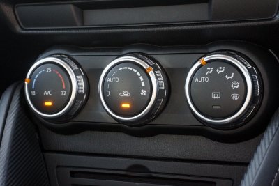 MAZDA 2 1.3 HIGH CONNECT ปี2018 (7กฮ2428)