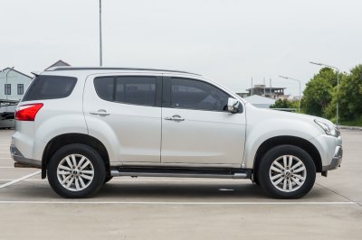 ISUZU MU-X 3.0 DVD AT ปี 2018 (5กฮ9493)
