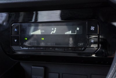 TOYOTA YARIS ATIV 1.2 SMART ปี2022 (3ขด5153)