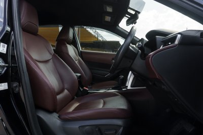 TOYOTA COROLLA CROSS 1.8 HYBRID PREMIUM ปี2021 (2ขช1687)