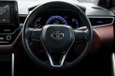 TOYOTA COROLLA CROSS 1.8 HYBRID PREMIUM ปี2021 (2ขช1687)